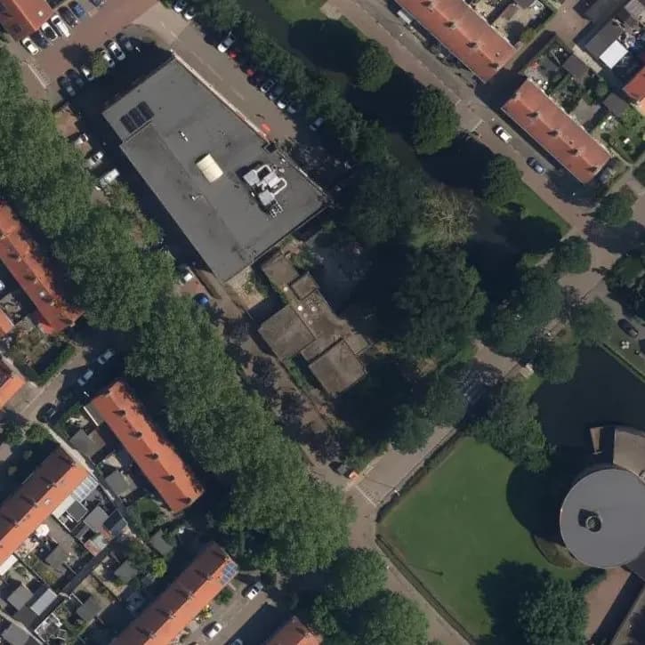 Verlaten Bedrijfspand