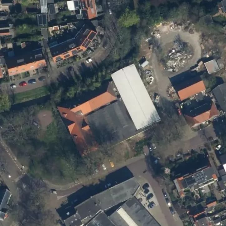 Verlaten Opel Dealer