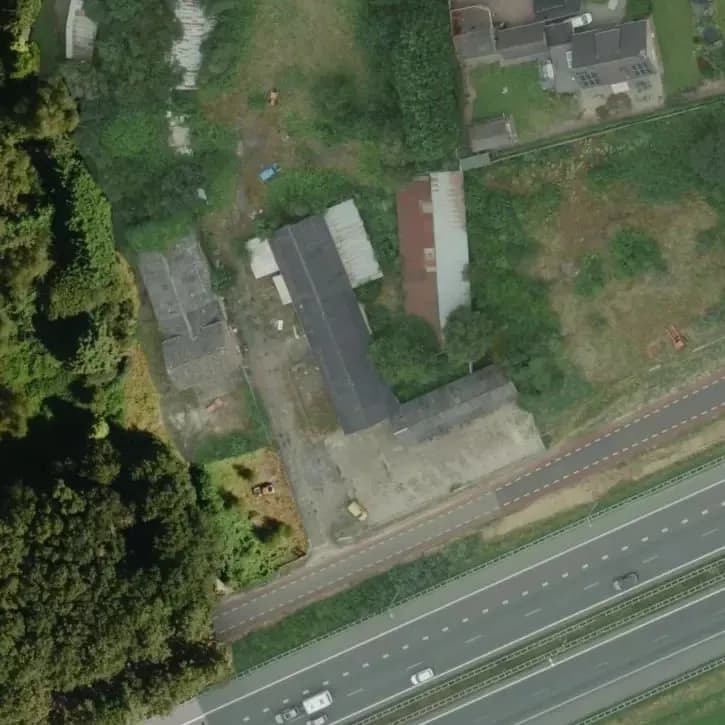 Verlaten Auto Garage	